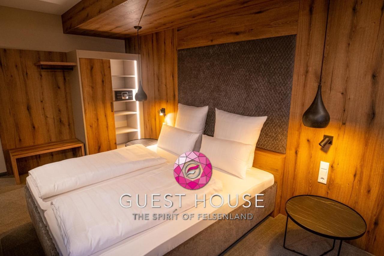 Guesthouse Felsenland Dahn Eksteriør billede