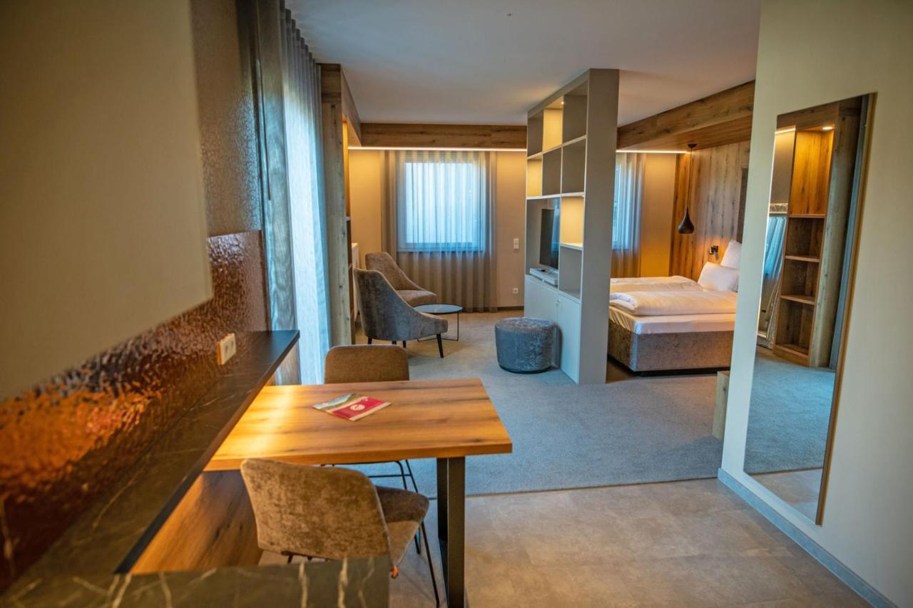 Guesthouse Felsenland Dahn Eksteriør billede